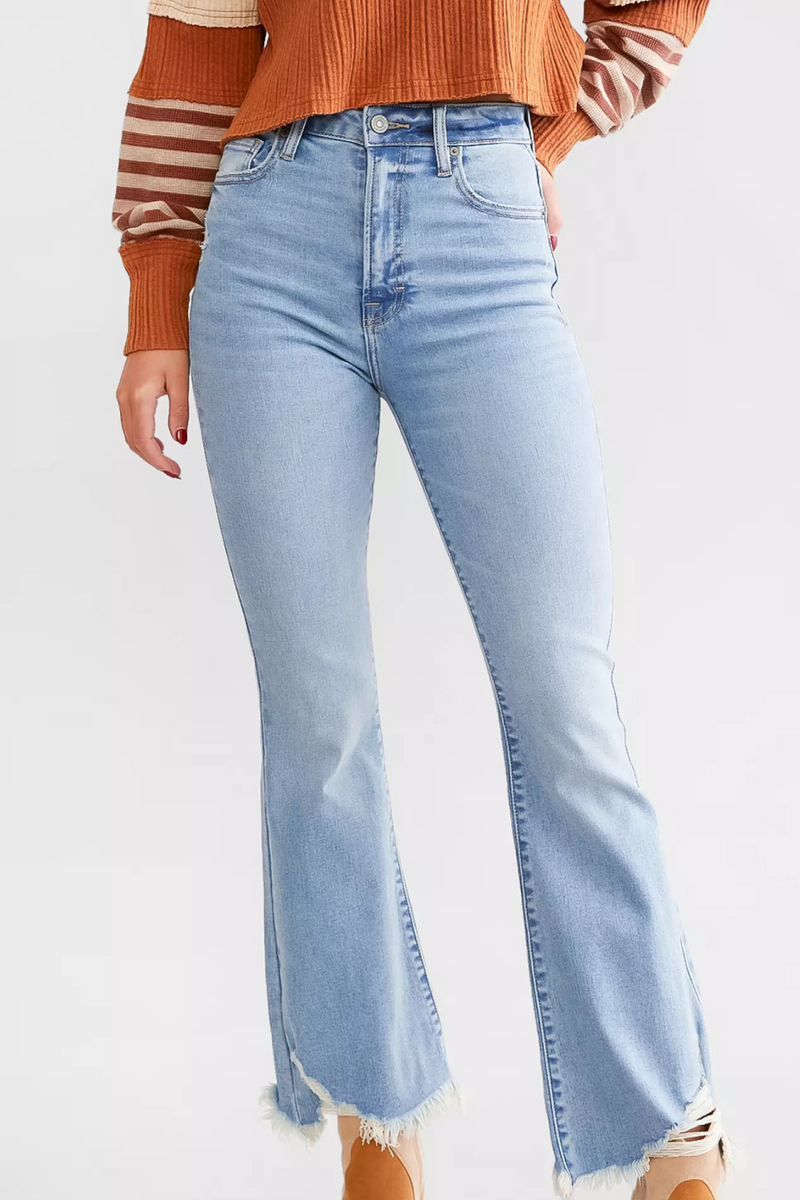 HIDDEN Happi Cropped Flare Stretch Jean