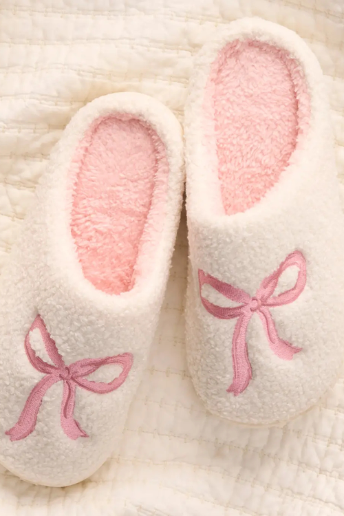 Fuzzy Bow Slippers by The Darling Effectg