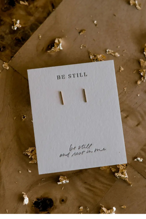 Be Stil Stud Earrings