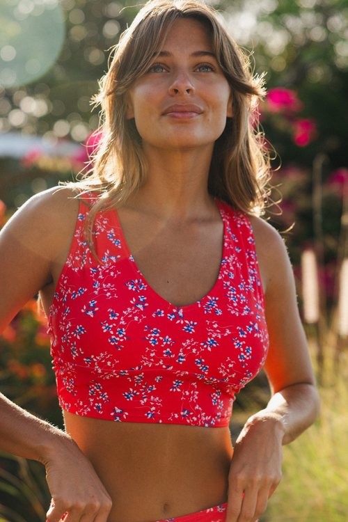 Cardinal Twist Crop by Nani