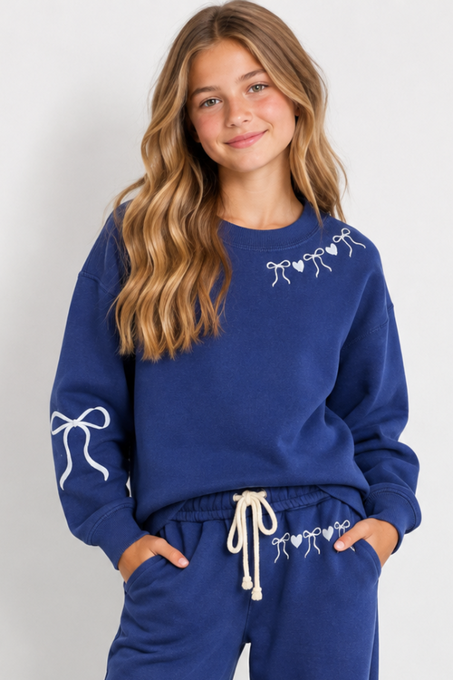 Puff Print Bow Crewneck by Vintage Havana