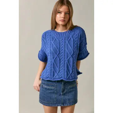 Round Neck Cable Knit Short Sleeve Sweater