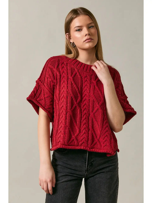 Round Neck Cable Knit Short Sleeve Sweater